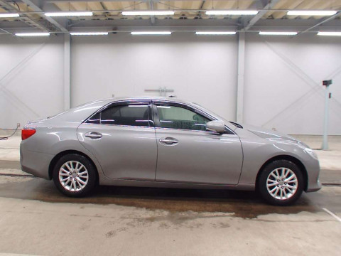 2012 Toyota Mark X GRX135[2]