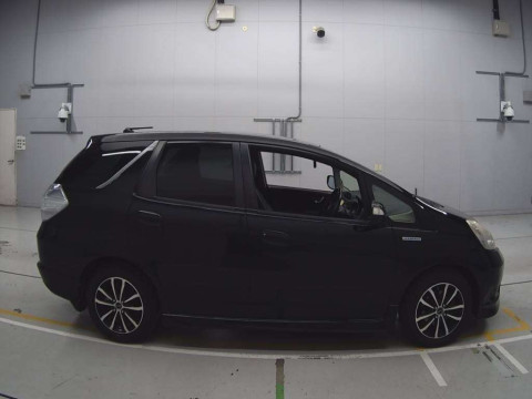 2012 Honda Fit Shuttle Hybrid GP2[2]