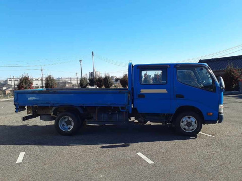 2014 Toyota Toyoace Truck XZU695[2]