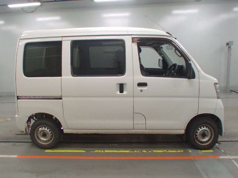 2015 Daihatsu Hijet Cargo S321V[2]