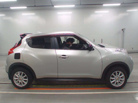 2012 Nissan JUKE YF15[2]