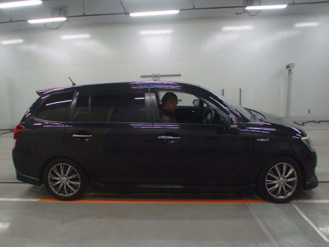 2014 Toyota Corolla Fielder NKE165G[2]