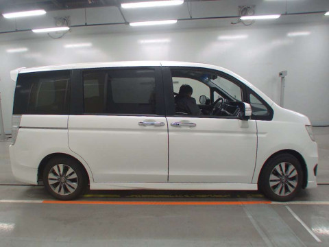 2012 Honda Step WGN Spada RK5[2]