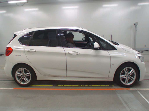 2015 BMW 2 Series 2C20[2]