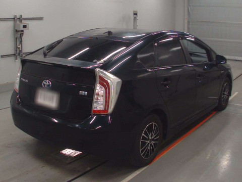 2012 Toyota Prius ZVW30[1]