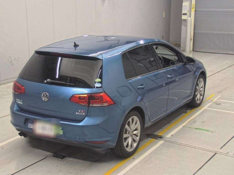 2016 Volkswagen Golf AUCPT[1]