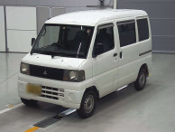 2005 Mitsubishi Minicab Van