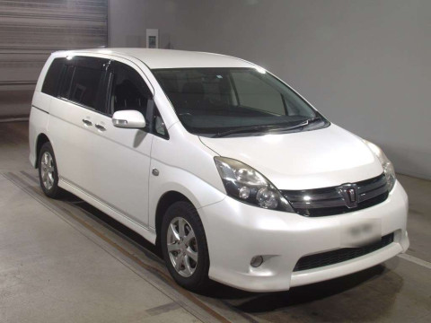 2012 Toyota Isis ZGM15W[2]