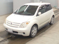 2002 Toyota IST