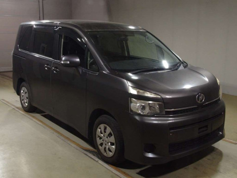 2012 Toyota Voxy ZRR70G[2]