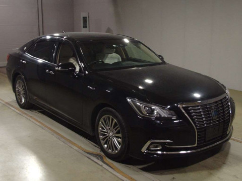 2017 Toyota Crown Hybrid AWS210[2]