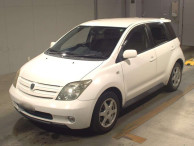 2005 Toyota IST