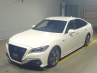 2020 Toyota Crown Hybrid