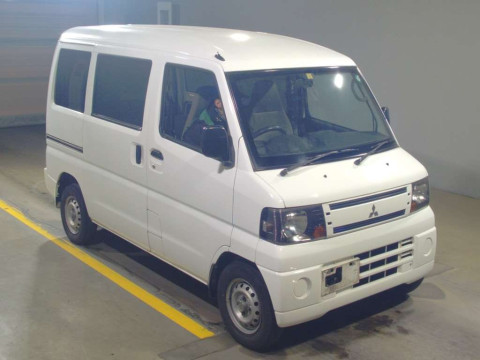 2010 Mitsubishi Minicab Van U61V[2]