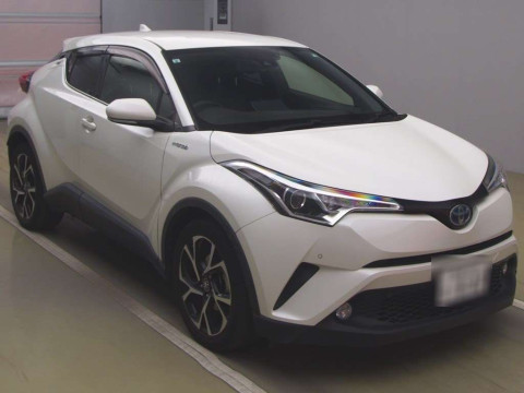 2017 Toyota C-HR ZYX10[2]