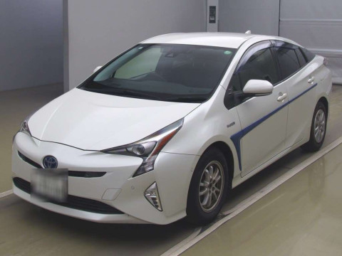 2016 Toyota Prius ZVW50[0]