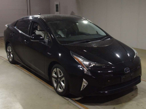 2018 Toyota Prius ZVW51[2]