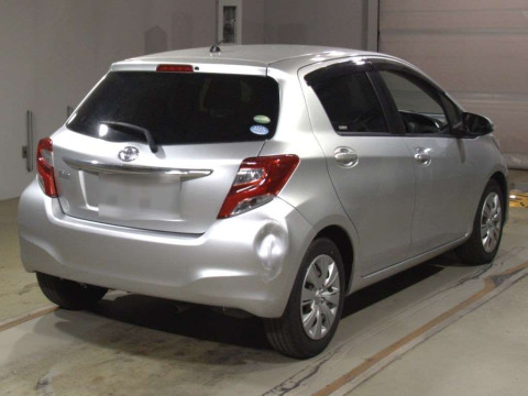 2014 Toyota Vitz NSP130[1]