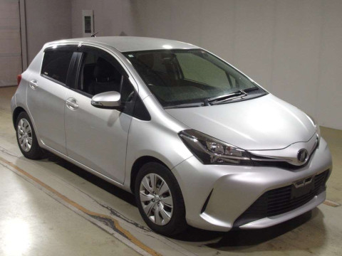 2014 Toyota Vitz NSP130[2]