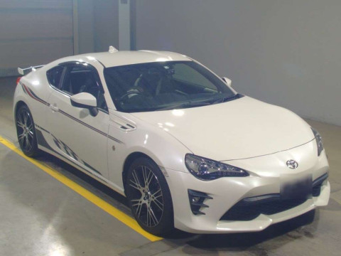 2018 Toyota 86 ZN6[2]