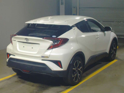 2019 Toyota C-HR NGX50[1]