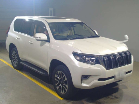 2021 Toyota Land Cruiser Prado TRJ150W[2]