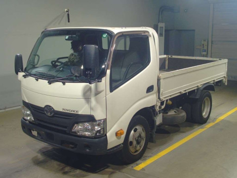 2017 Toyota Toyoace Truck XZU605[0]