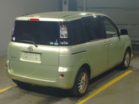 2012 Toyota Sienta NCP81G[1]