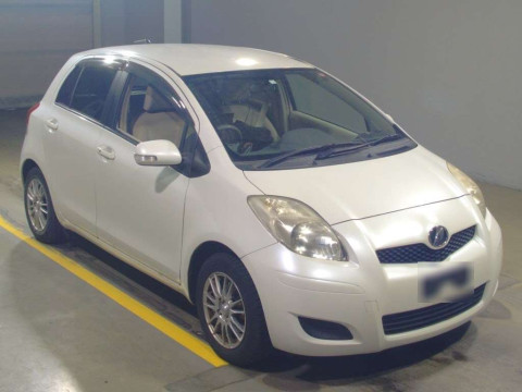 2009 Toyota Vitz SCP90[2]