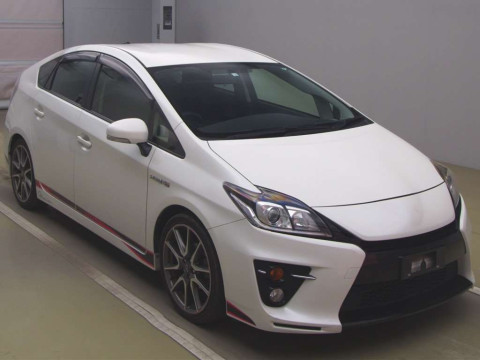 2014 Toyota Prius ZVW30[2]