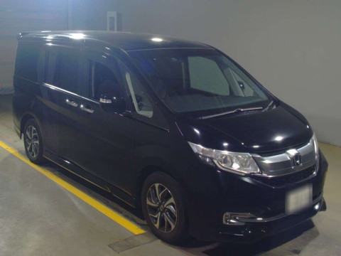 2015 Honda Step WGN Spada RP3[2]