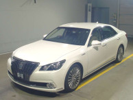 2014 Toyota Crown Majesta