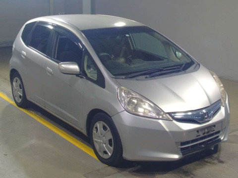 2011 Honda Fit Hybrid GP1[2]