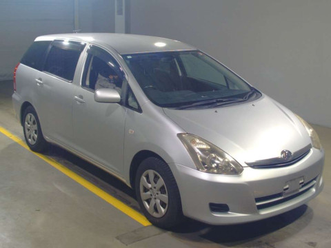 2006 Toyota Wish ZNE10G[2]