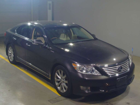 2010 Lexus LS USF40[2]