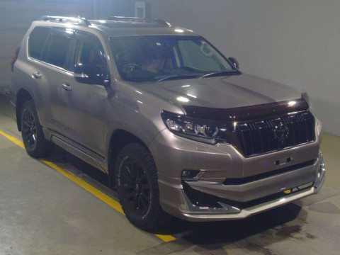 2021 Toyota Land Cruiser Prado TRJ150W[2]