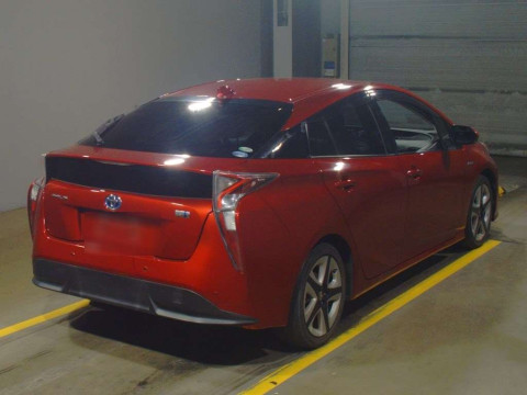 2016 Toyota Prius ZVW51[1]