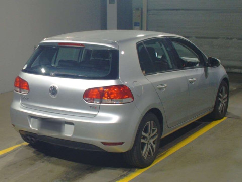 2010 Volkswagen Golf 1KCAX[1]