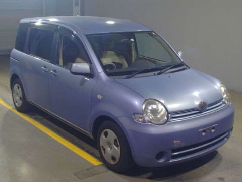 2004 Toyota Sienta NCP81G[2]