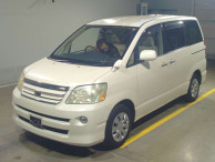 2006 Toyota Noah