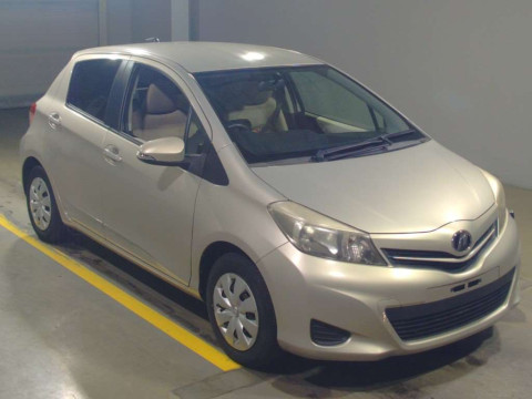 2013 Toyota Vitz KSP130[2]