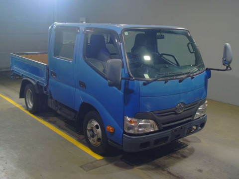 2016 Toyota Dyna Truck XZU605[2]