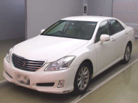 2010 Toyota Crown