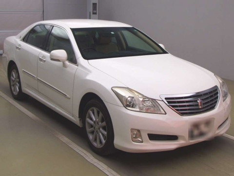 2008 Toyota Crown GRS200[2]