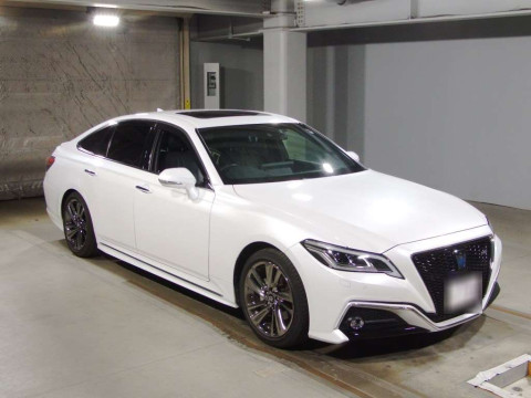 2021 Toyota Crown Hybrid AZSH20[2]