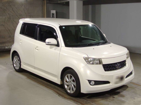 2010 Toyota bB QNC21[2]