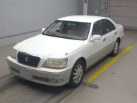 2000 Toyota Crown Majesta