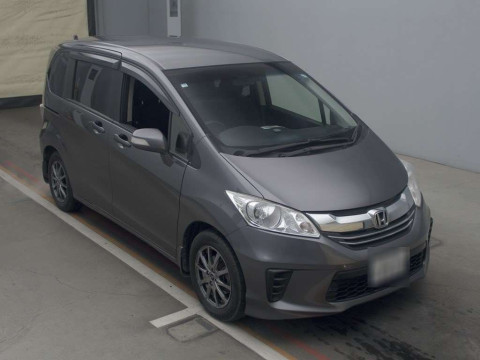 2014 Honda Freed GB3[2]