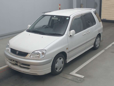 2000 Toyota Raum EXZ10[0]