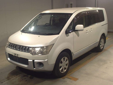 2012 Mitsubishi Delica D5 CV2W[0]